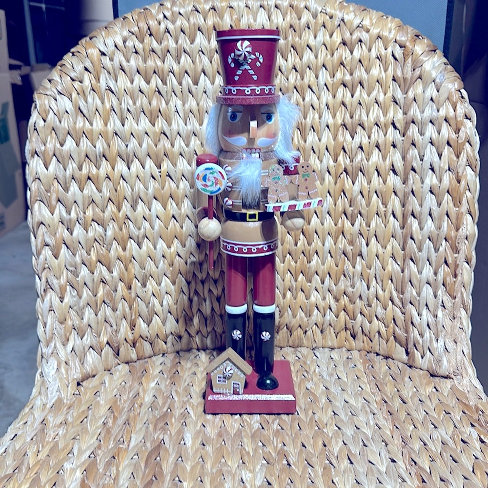 Nutcracker ELF